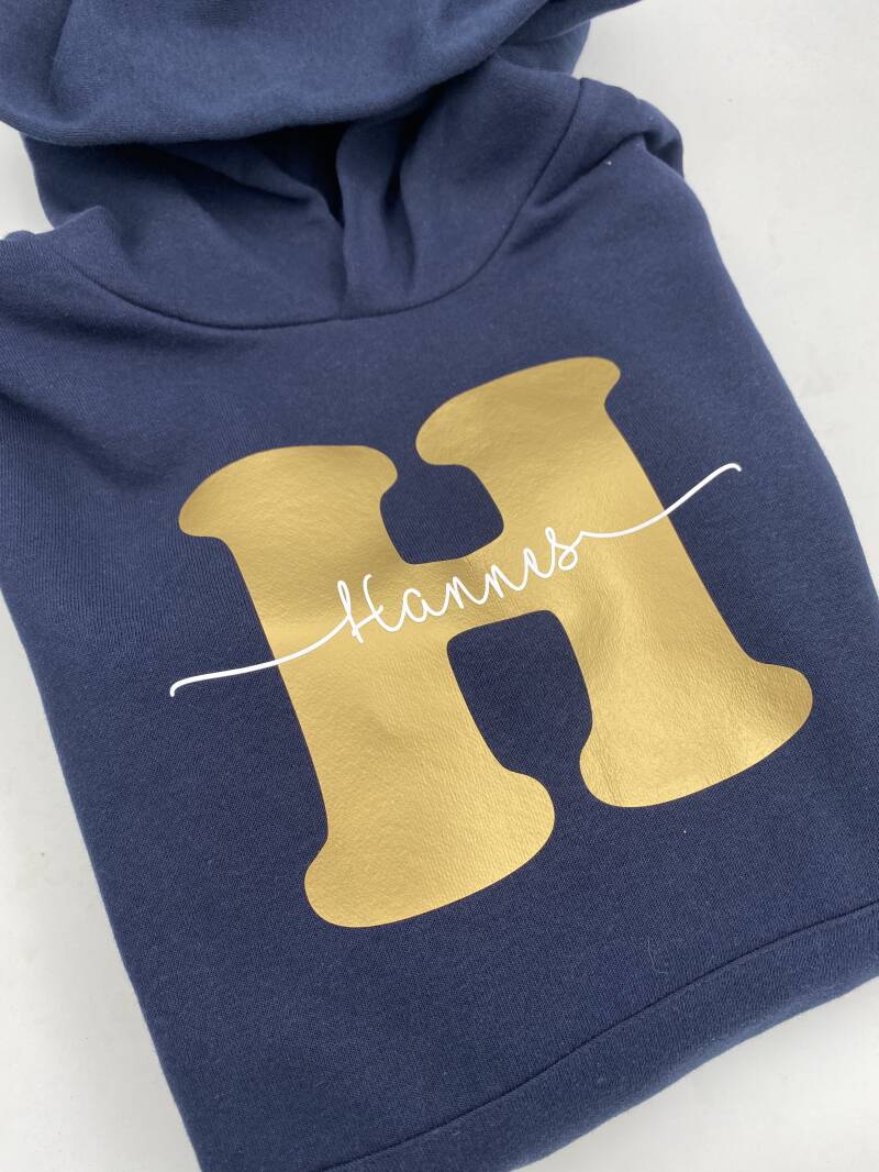 Hoodie met grote letter + naam