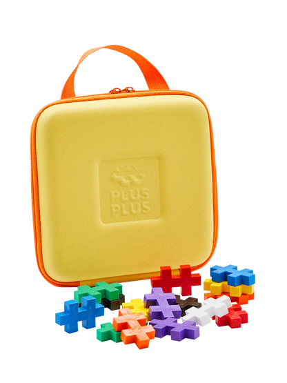 PlusPlus Big Gele Reiskoffer met baiskleurenmix 15 stuks