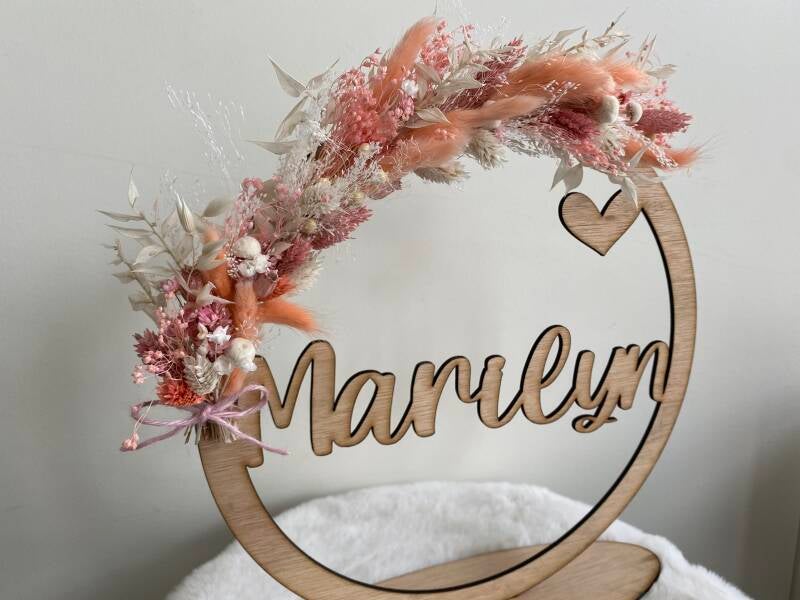 Naamcirkel met droogbloemen