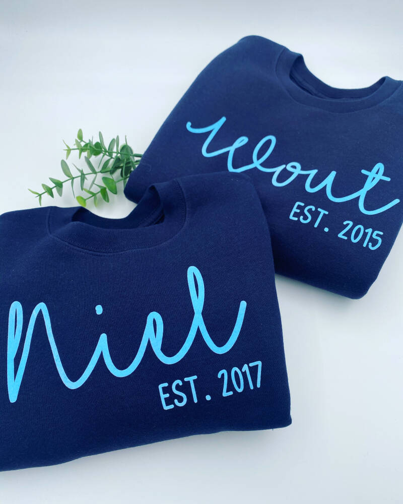 Sweater met naam en geboortejaar